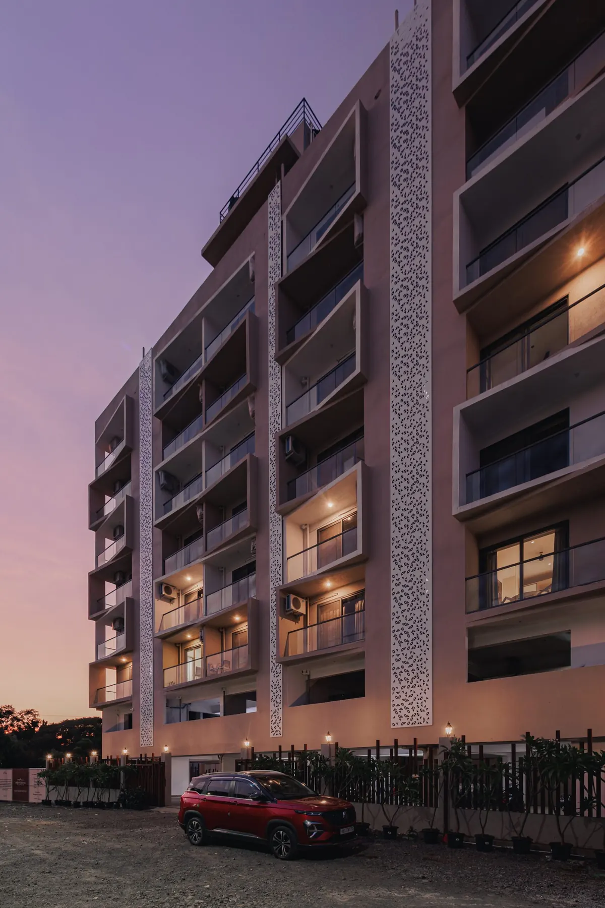 Brooks Waterfront Magarpatta